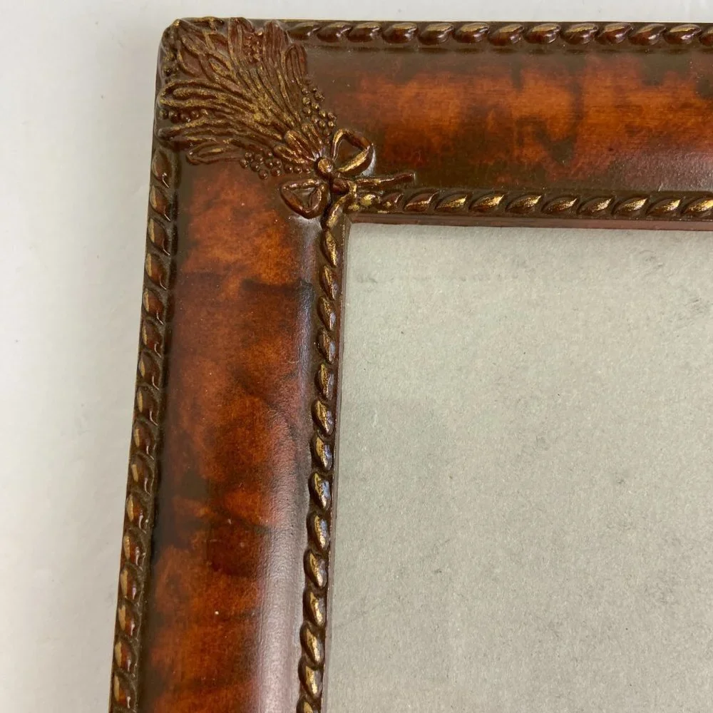 Vintage  Picture Frame Made in Taiwan